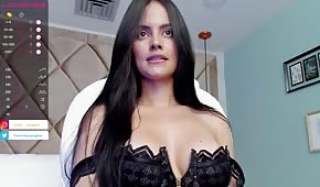 Hermosa latina en cámara de sexo